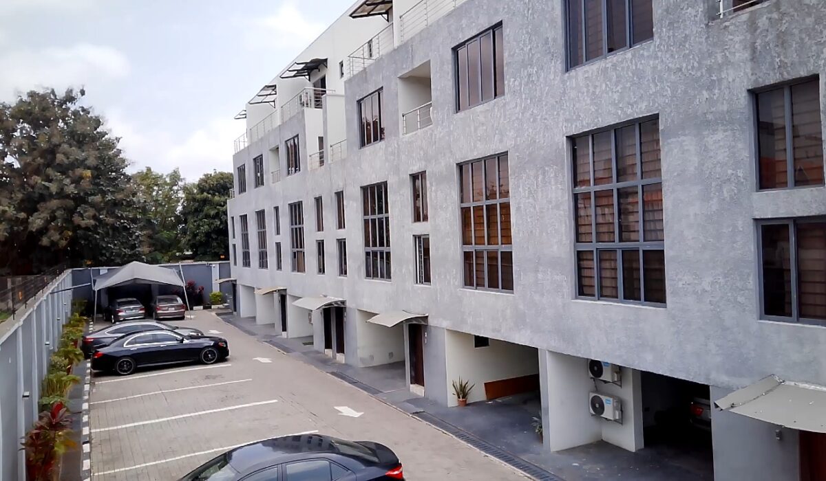 Alagba Court — project photograph 1